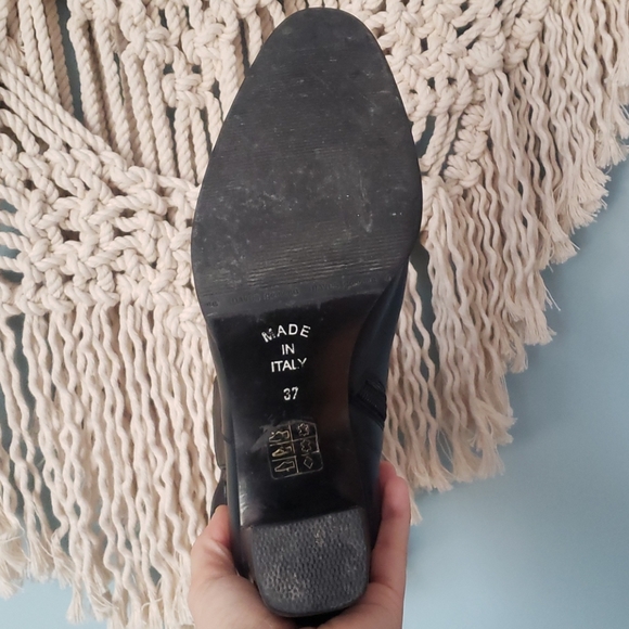 Italian Made black leather booties - Picture 6 of 6